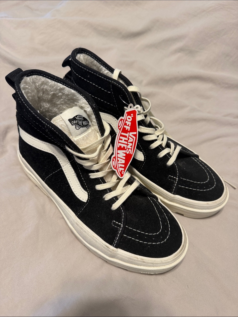 Vans Sherpa Lined Black and White High-Top Sneakers size 8.5 wm, 7 mens
